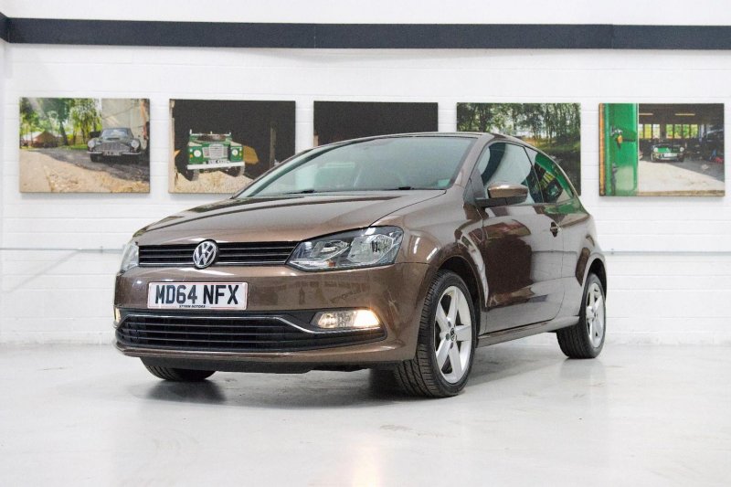 VOLKSWAGEN POLO