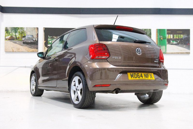 VOLKSWAGEN POLO