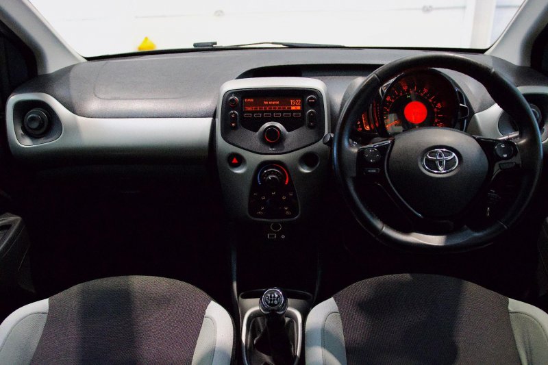 TOYOTA AYGO