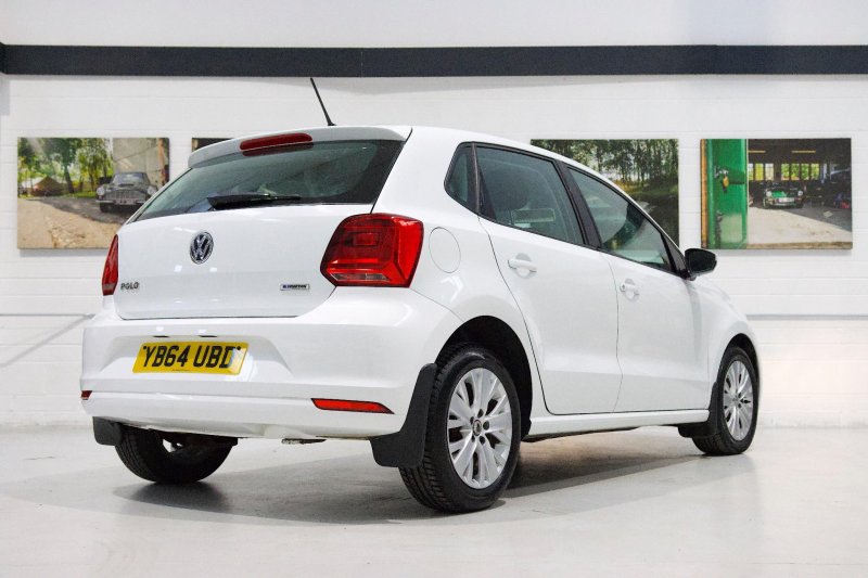 VOLKSWAGEN POLO