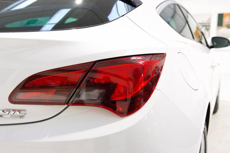 VAUXHALL ASTRA GTC