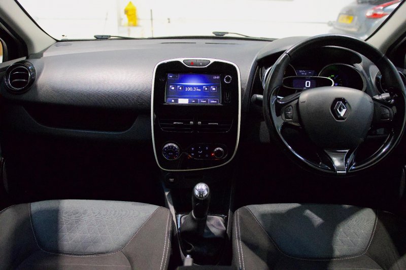 RENAULT CLIO