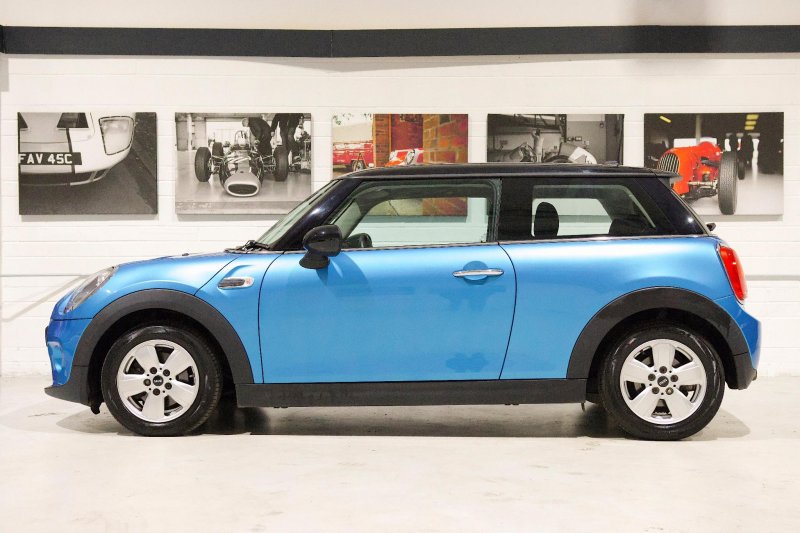 MINI HATCH
