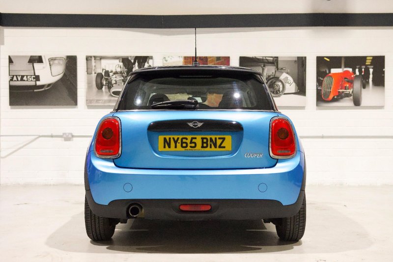 MINI HATCH