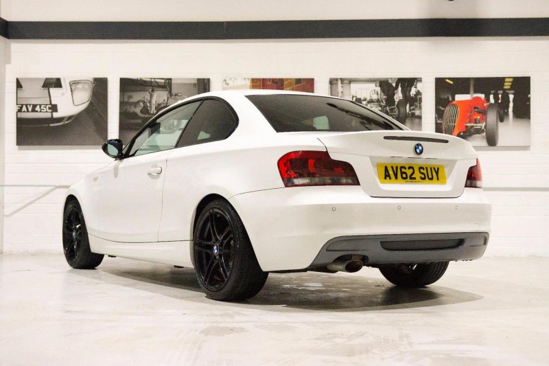 BMW 1 SERIES