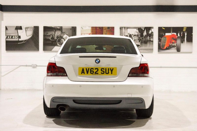 BMW 1 SERIES