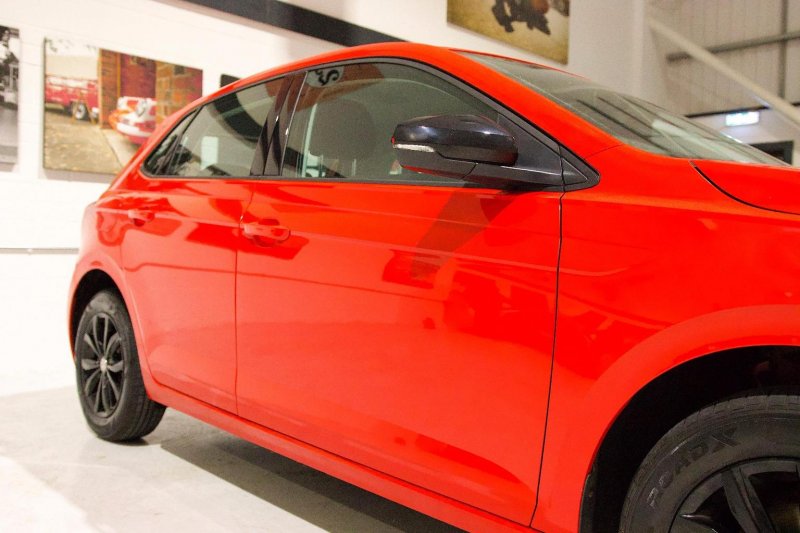 VOLKSWAGEN POLO