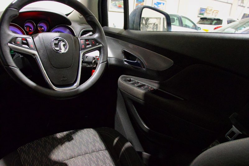 VAUXHALL MOKKA