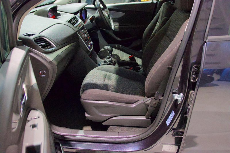 VAUXHALL MOKKA