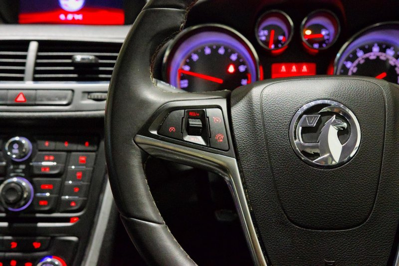 VAUXHALL MOKKA