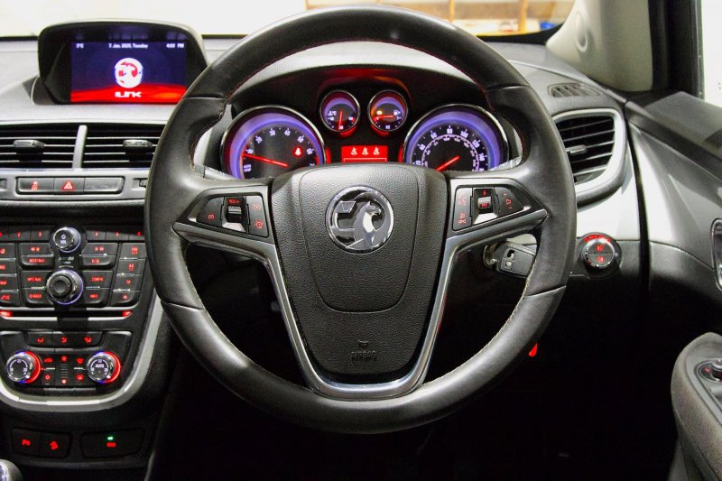 VAUXHALL MOKKA