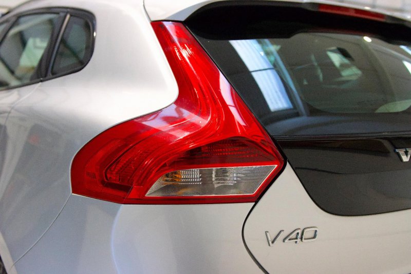 VOLVO V40 CROSS COUNTRY