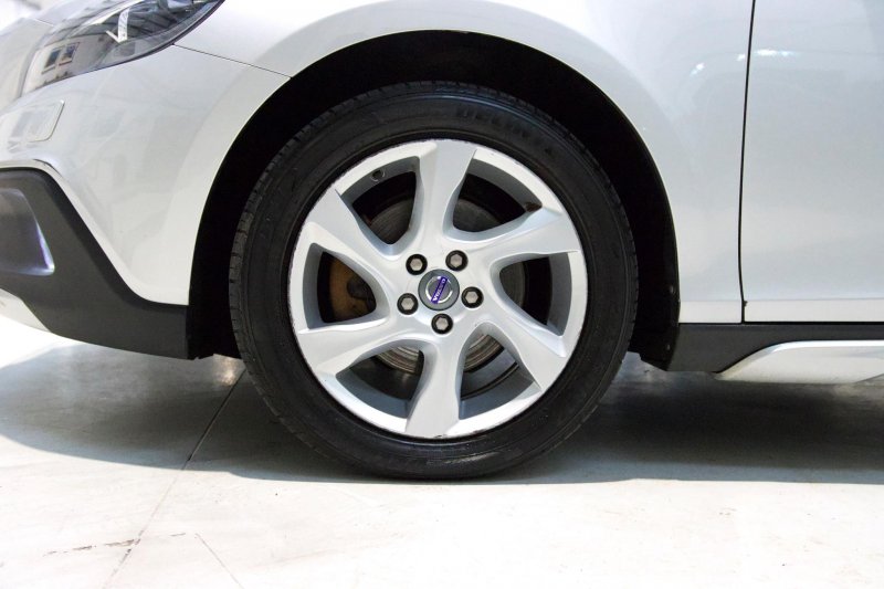 VOLVO V40 CROSS COUNTRY