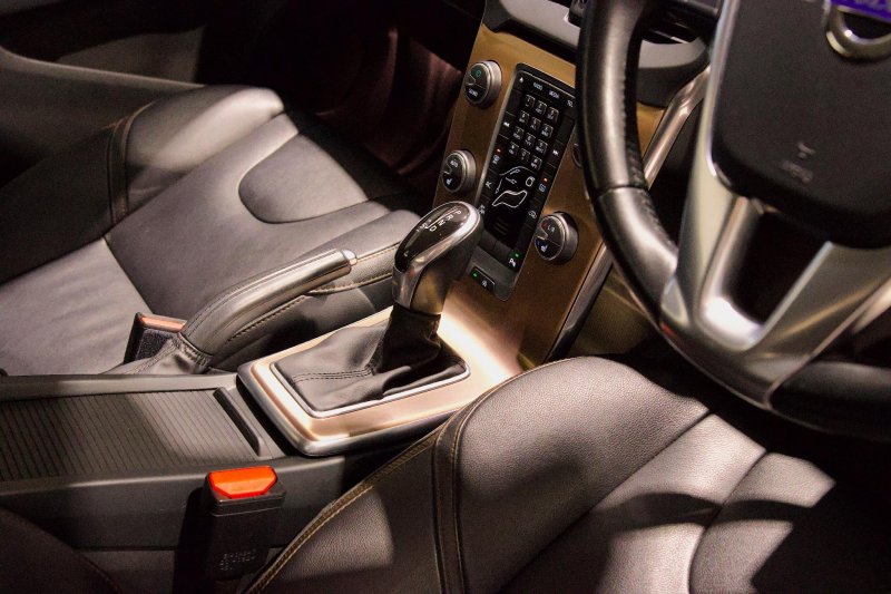 VOLVO V40 CROSS COUNTRY