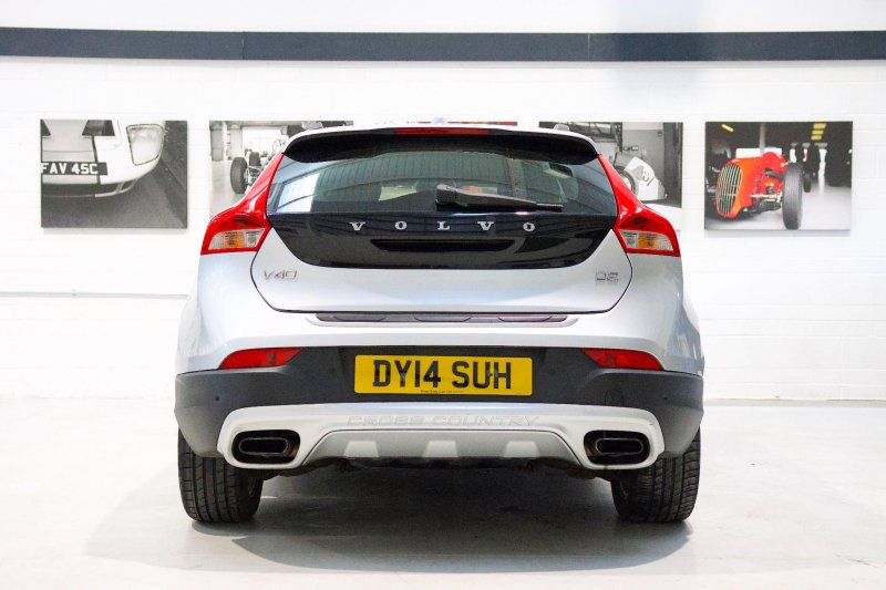 VOLVO V40 CROSS COUNTRY