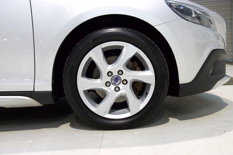 VOLVO V40 CROSS COUNTRY