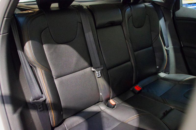 VOLVO V40 CROSS COUNTRY