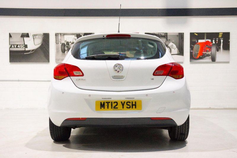 VAUXHALL ASTRA