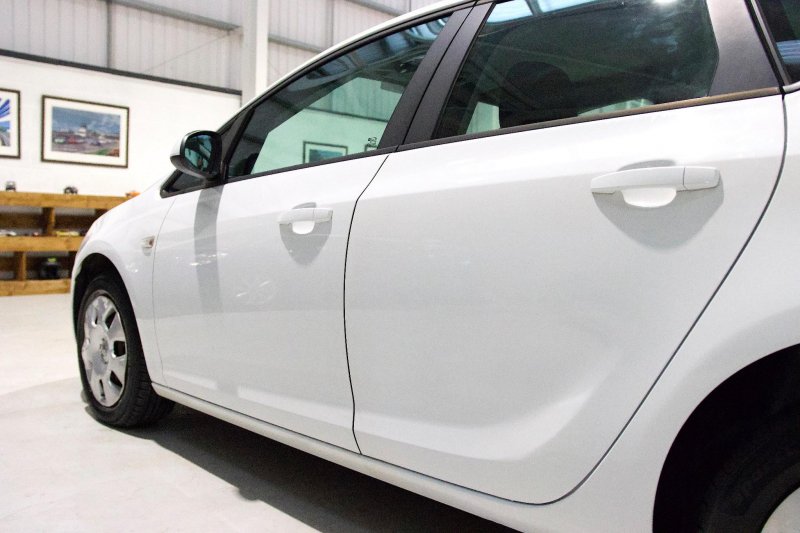 VAUXHALL ASTRA