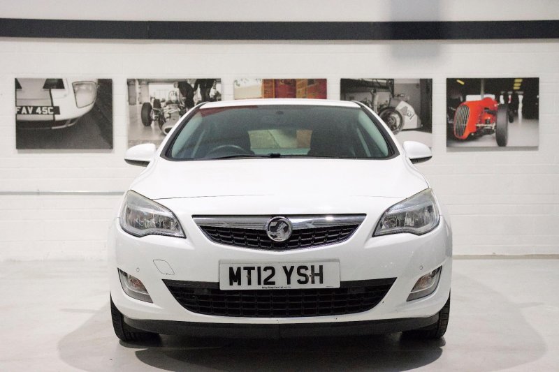 VAUXHALL ASTRA
