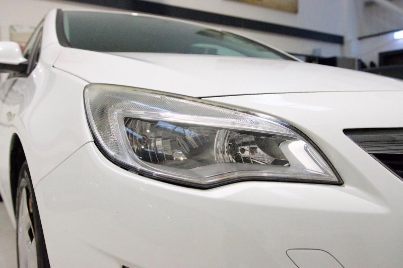 VAUXHALL ASTRA