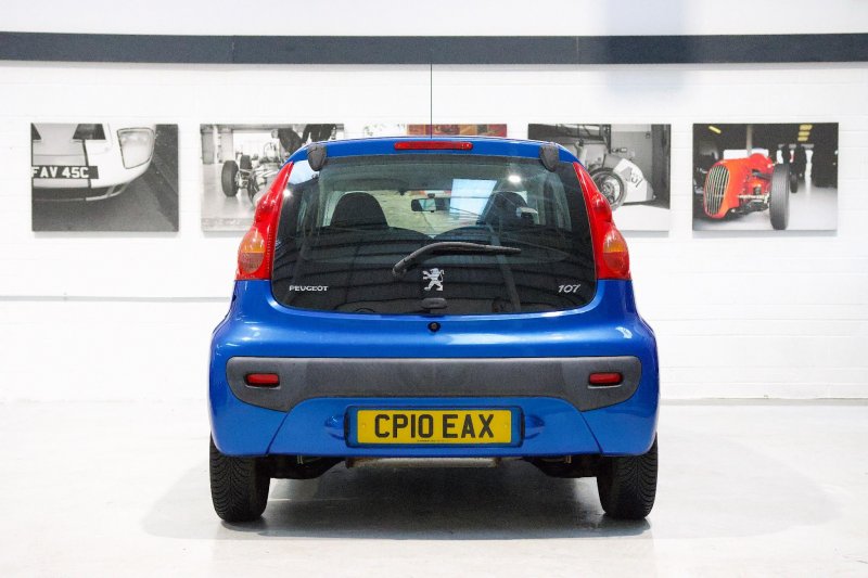 PEUGEOT 107
