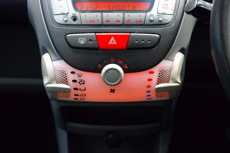 PEUGEOT 107
