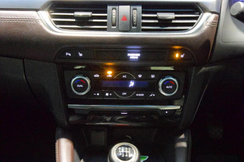 MAZDA MAZDA6