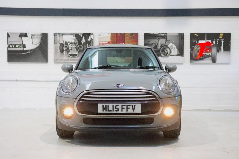 MINI HATCH