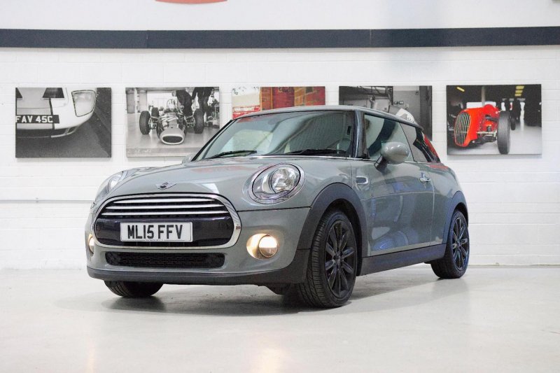 MINI HATCH
