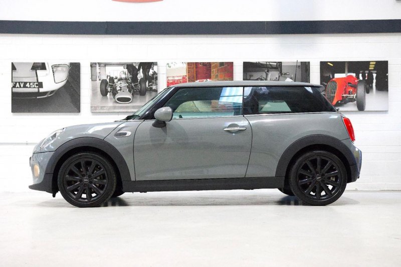 MINI HATCH