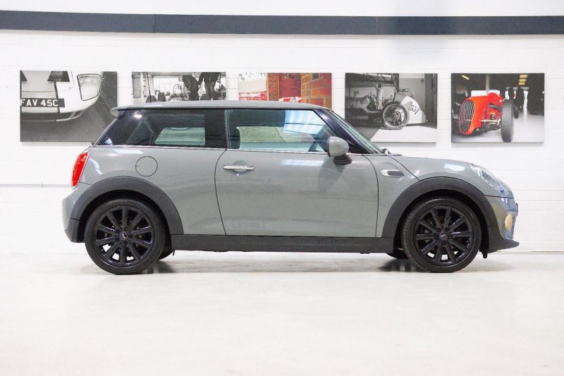 MINI HATCH