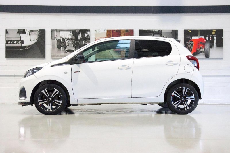 PEUGEOT 108