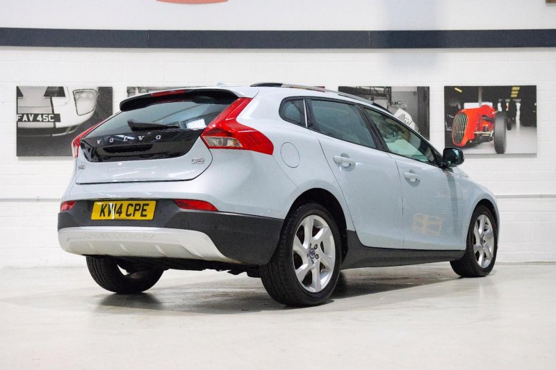 VOLVO V40 CROSS COUNTRY