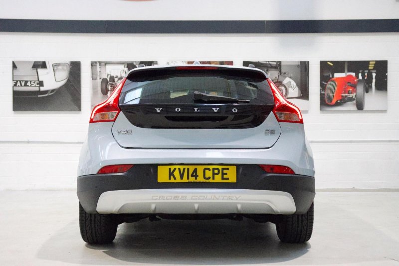 VOLVO V40 CROSS COUNTRY