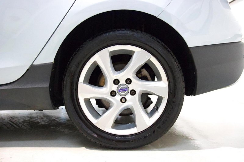 VOLVO V40 CROSS COUNTRY