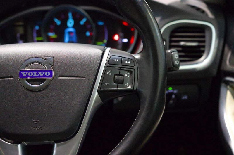 VOLVO V40 CROSS COUNTRY