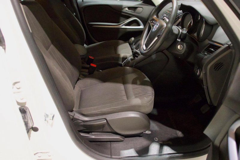 VAUXHALL ZAFIRA TOURER