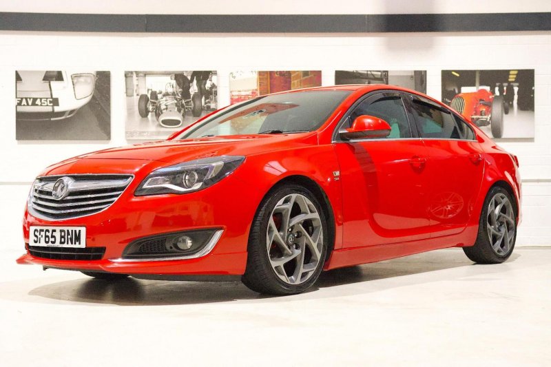 VAUXHALL INSIGNIA