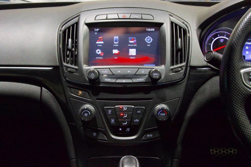 VAUXHALL INSIGNIA