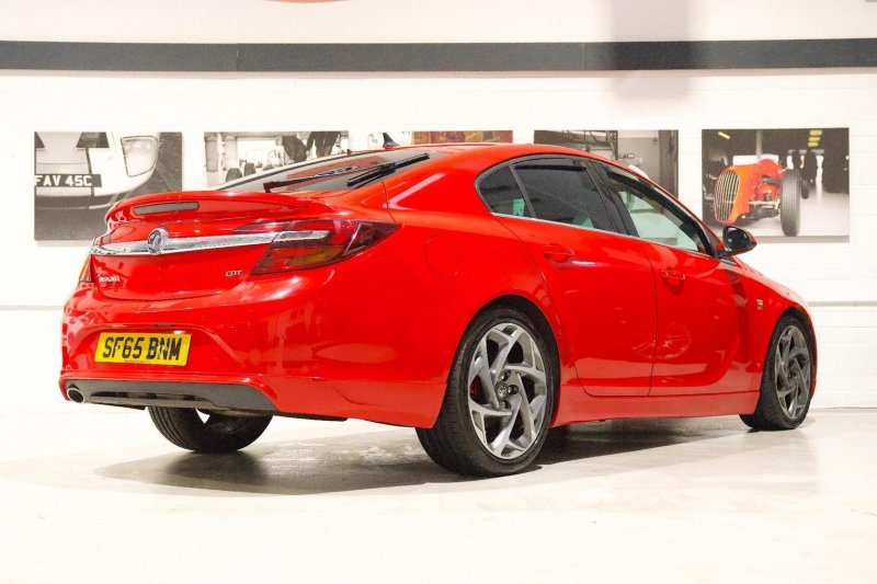 VAUXHALL INSIGNIA