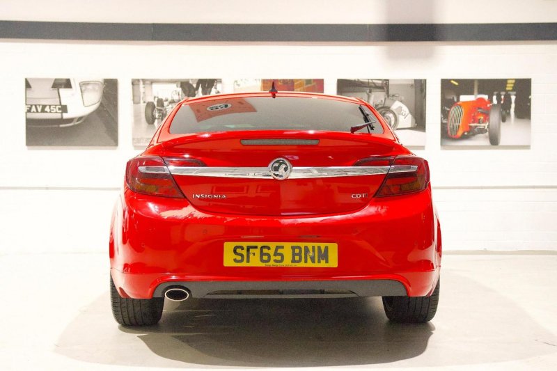 VAUXHALL INSIGNIA