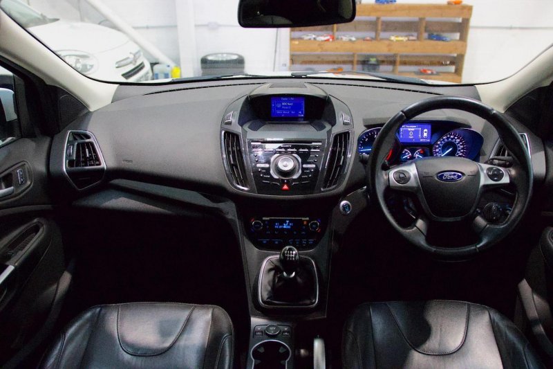 FORD KUGA