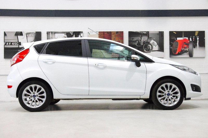 FORD FIESTA