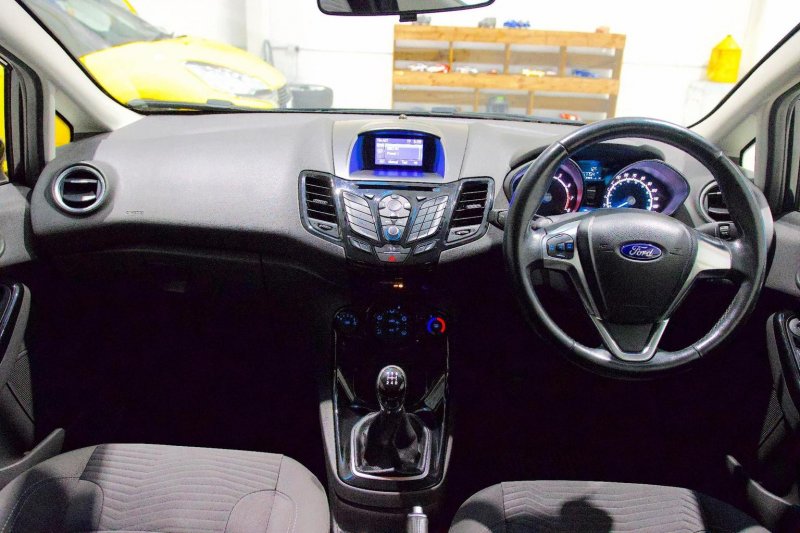 FORD FIESTA