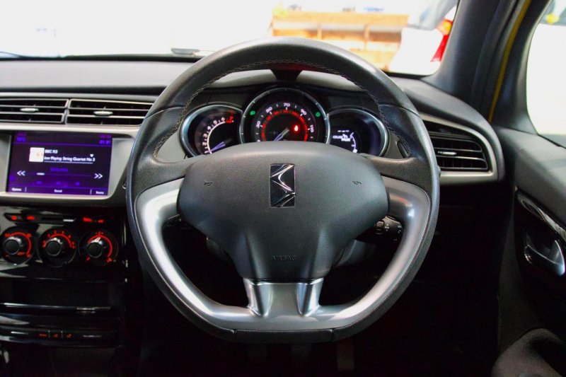 DS AUTOMOBILES DS 3
