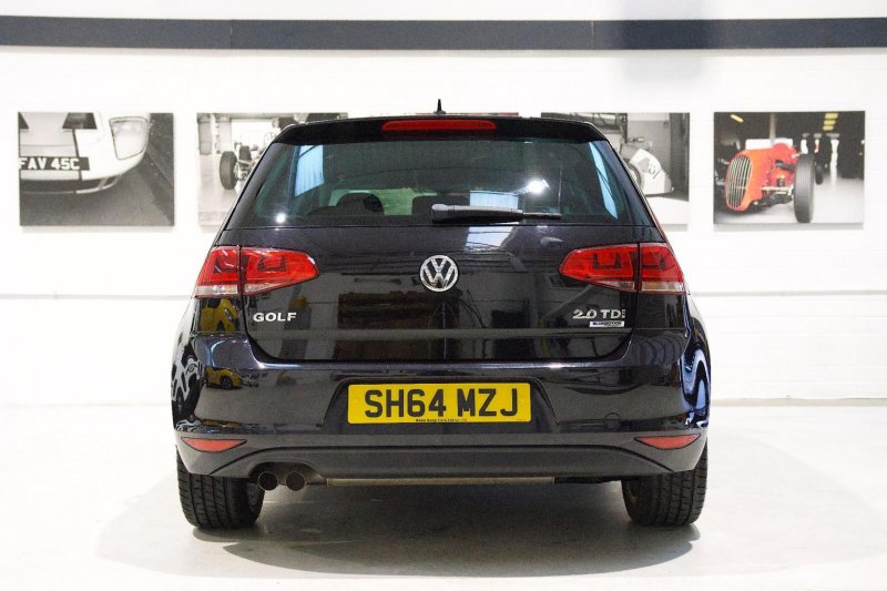 VOLKSWAGEN GOLF