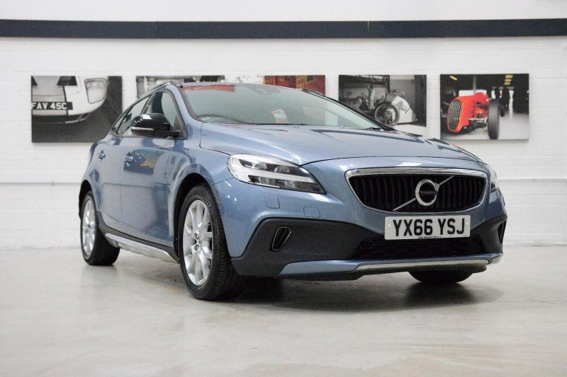 VOLVO V40 CROSS COUNTRY